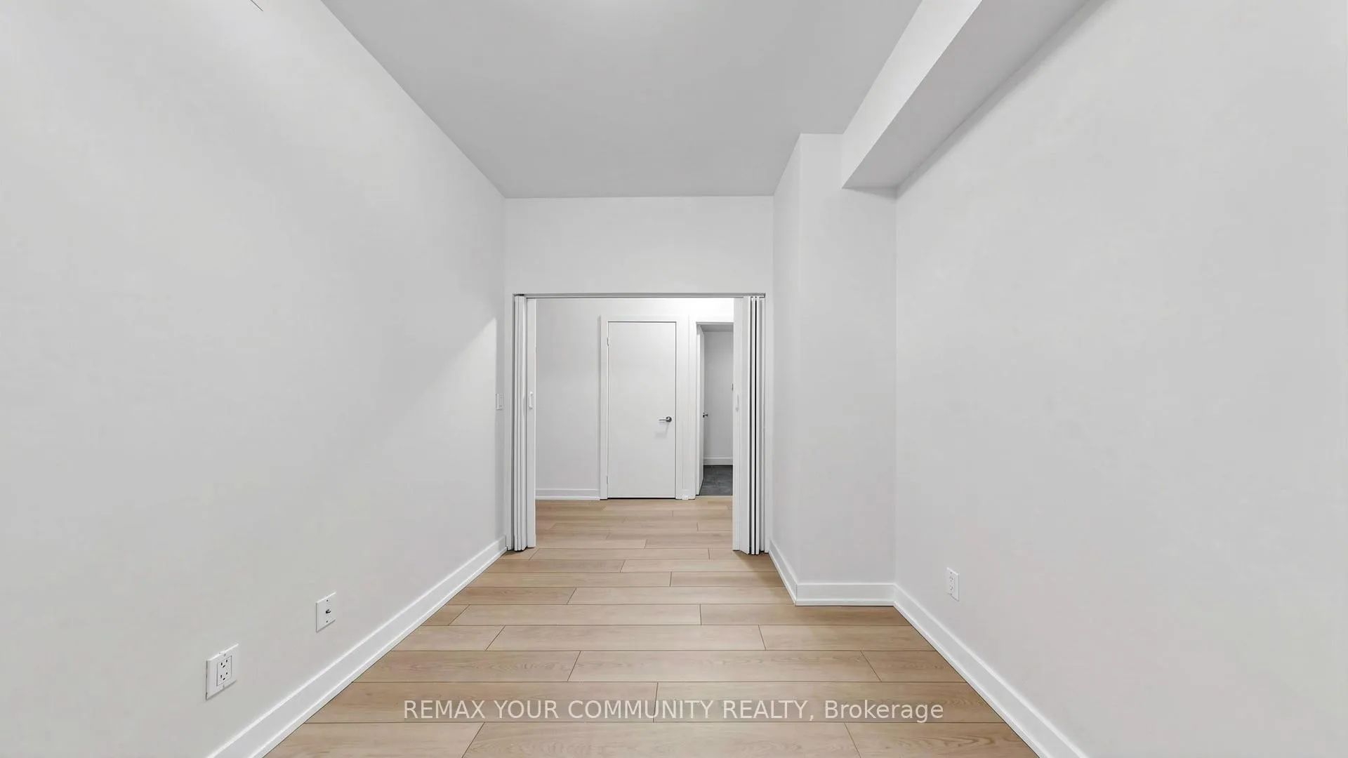 Photo 11 of Unit 310, 438 King Street W, Toronto, Waterfront Communities — HOMEH