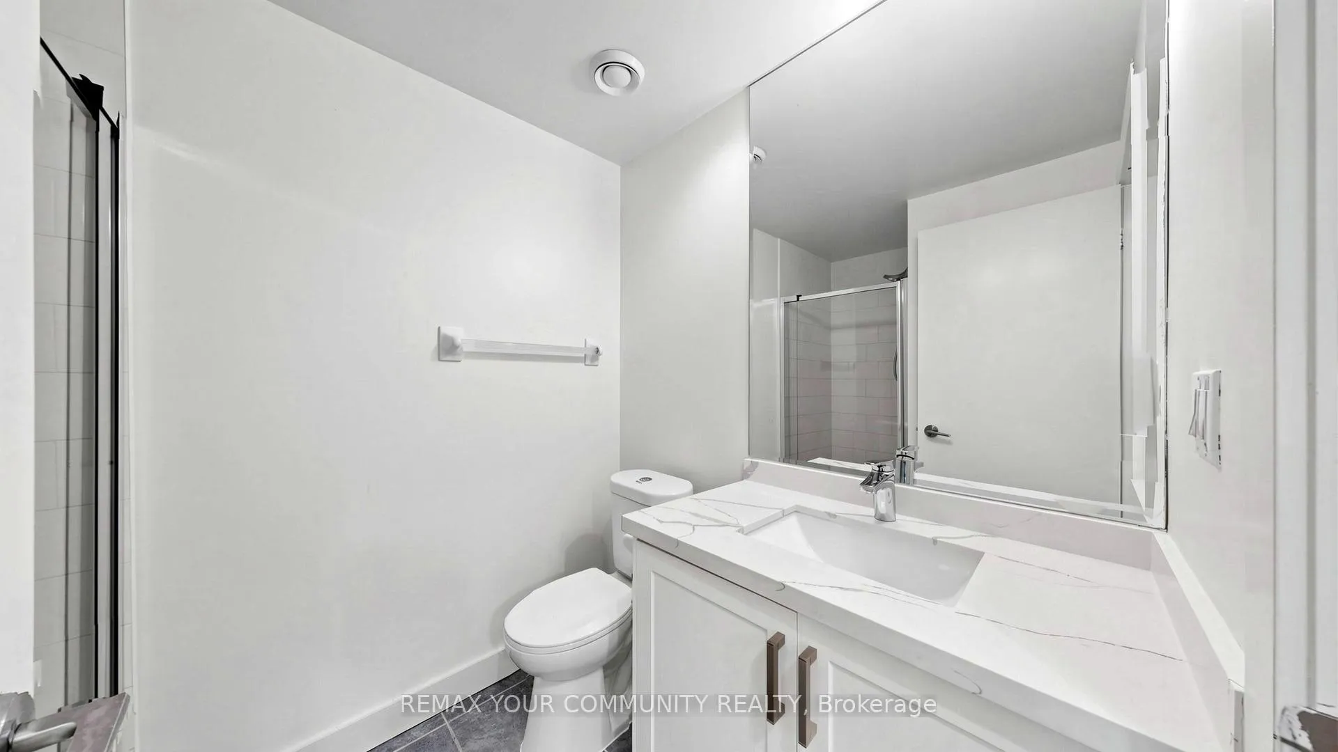 Photo 13 of Unit 310, 438 King Street W, Toronto, Waterfront Communities — HOMEH