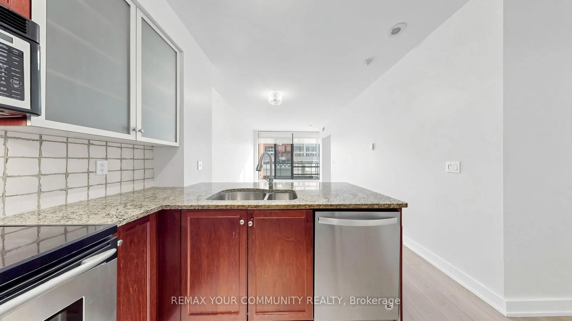 Photo 18 of Unit 310, 438 King Street W, Toronto, Waterfront Communities — HOMEH