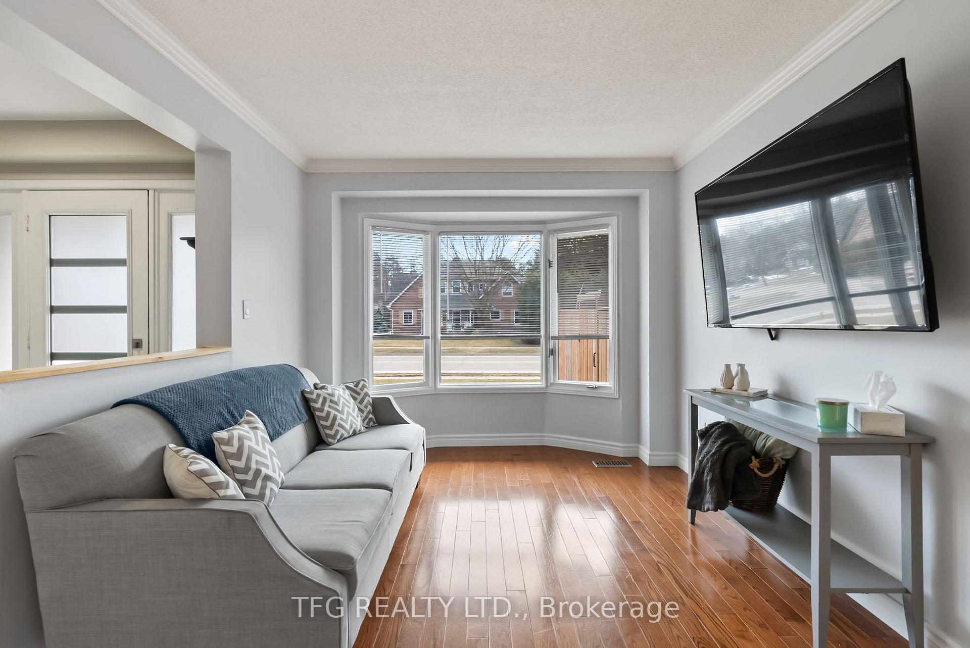 Photo 6 of 2 Goldpine Avenue, Clarington, Courtice — HOMEH