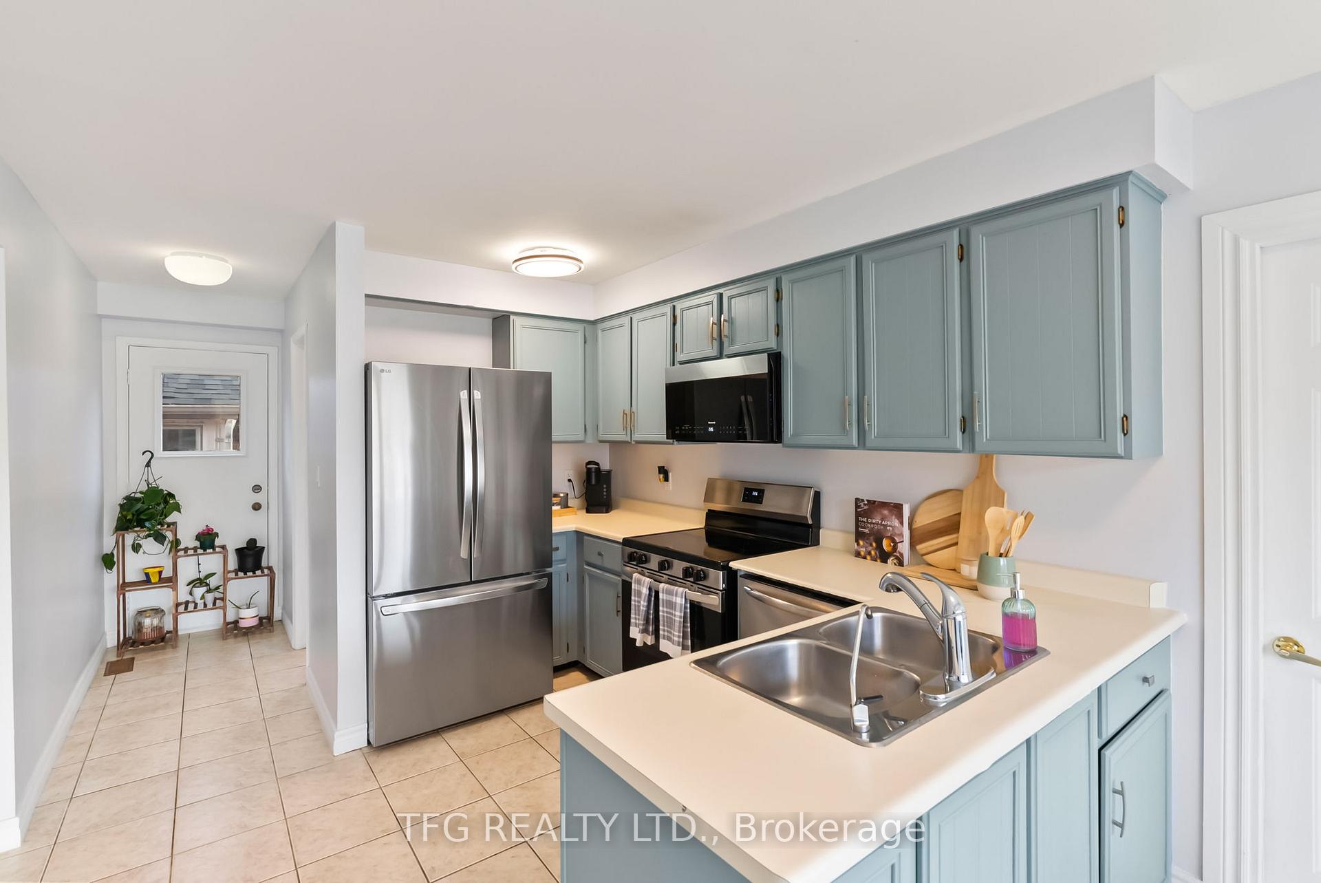 Photo 10 of 2 Goldpine Avenue, Clarington, Courtice — HOMEH