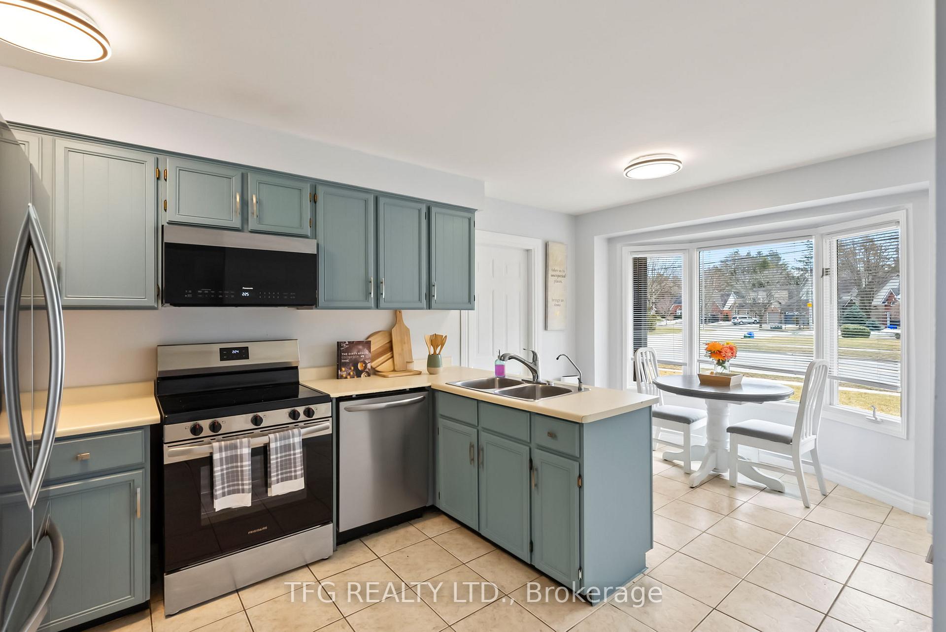 Photo 11 of 2 Goldpine Avenue, Clarington, Courtice — HOMEH