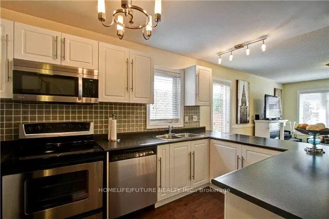 Photo 3 of 30 Decatur Place, Whitby, Pringle Creek — HOMEH