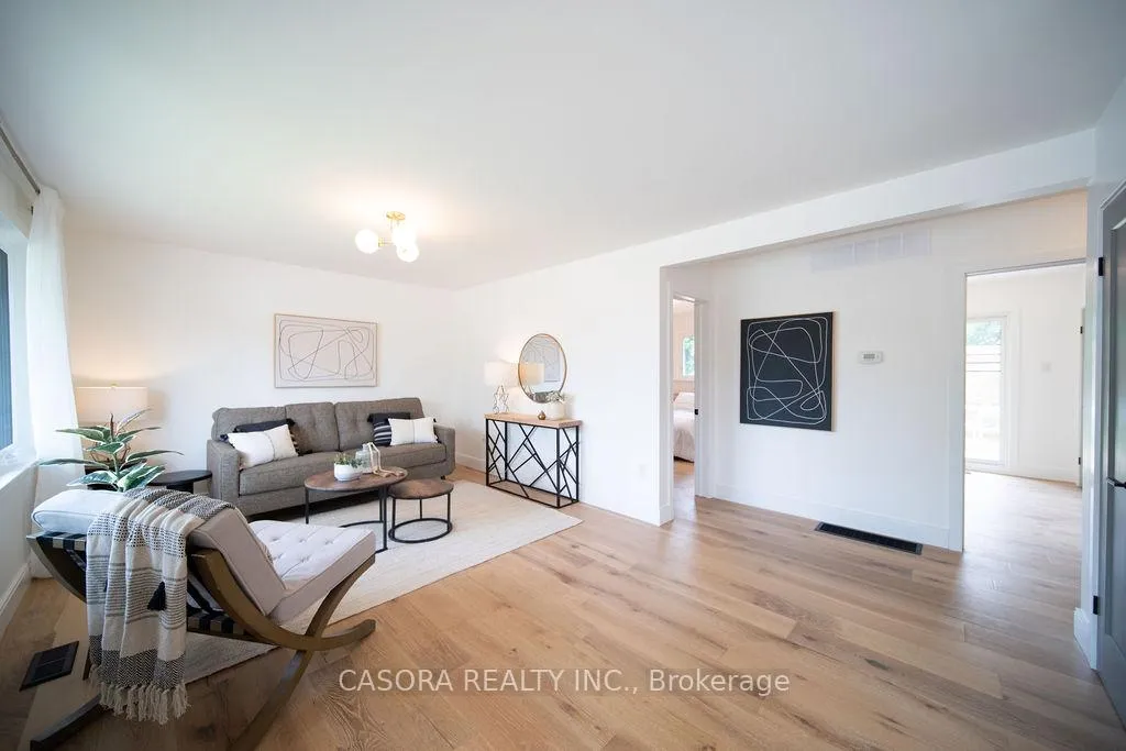 Photo 3 of Unit 1, 107 Delmar Drive, Hamilton, Buchanan — HOMEH