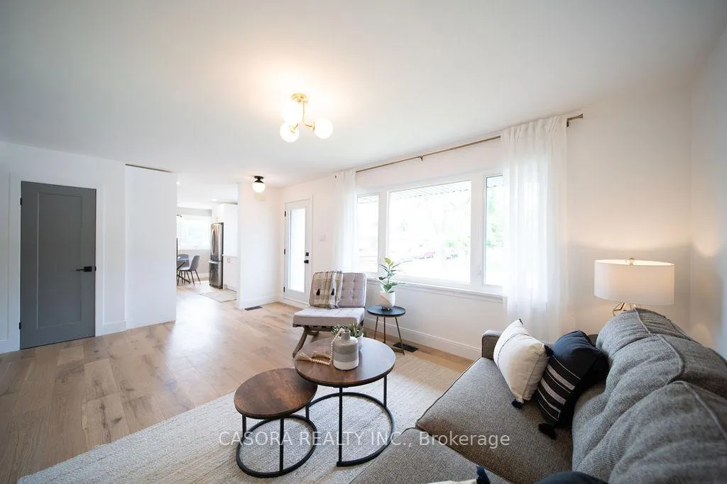 Photo 5 of Unit 1, 107 Delmar Drive, Hamilton, Buchanan — HOMEH