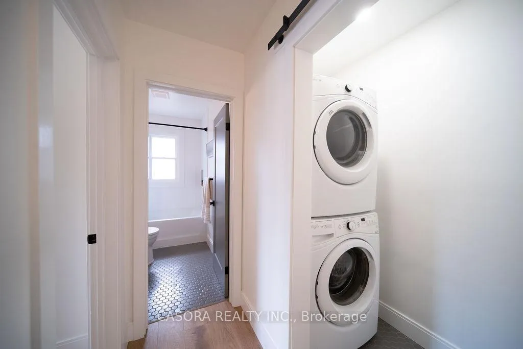 Photo 24 of Unit 1, 107 Delmar Drive, Hamilton, Buchanan — HOMEH