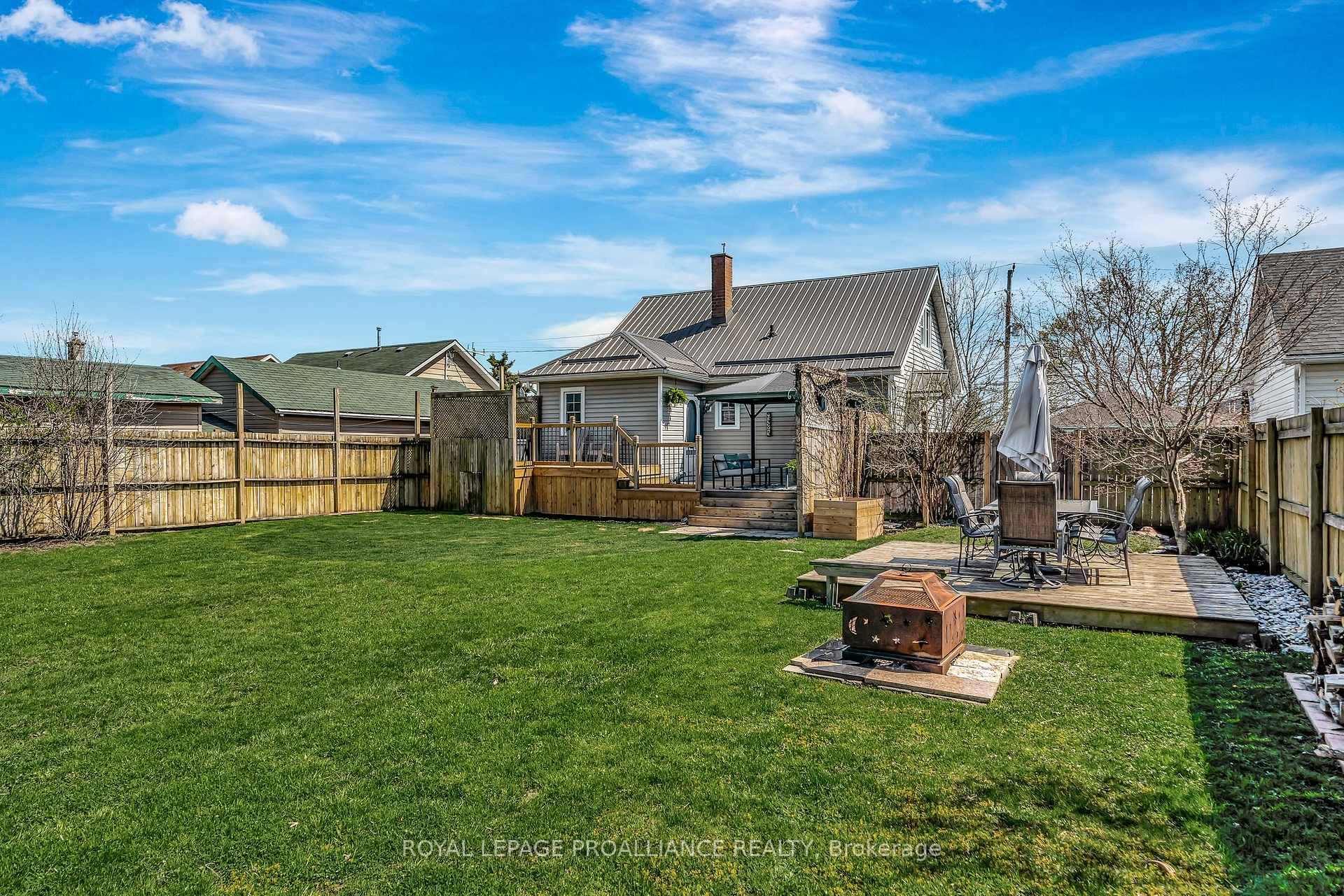 Photo 41 of 108 Karl Street, Belleville, Belleville Ward — HOMEH