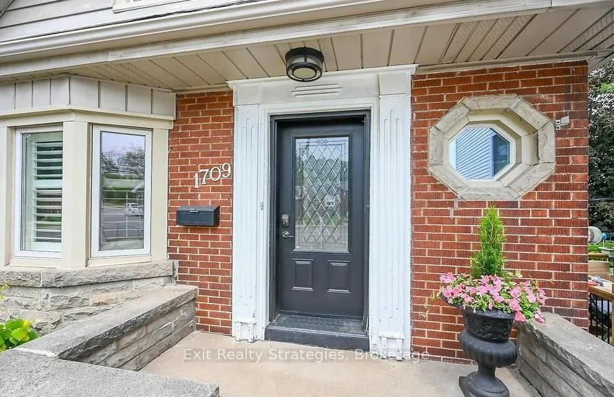 Photo 2 of 1709 King Street E, Hamilton, Delta — HOMEH