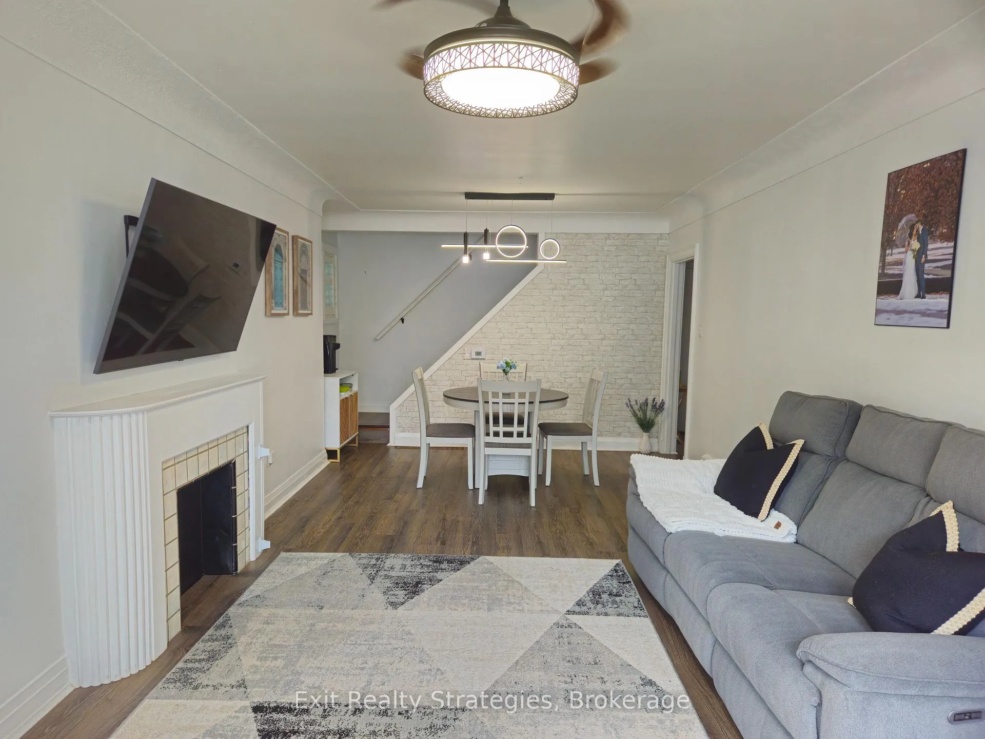 Photo 3 of 1709 King Street E, Hamilton, Delta — HOMEH