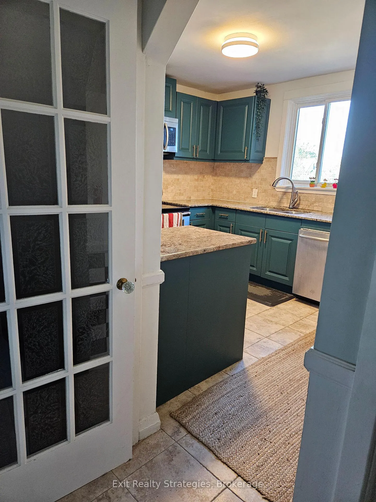 Photo 14 of 1709 King Street E, Hamilton, Delta — HOMEH