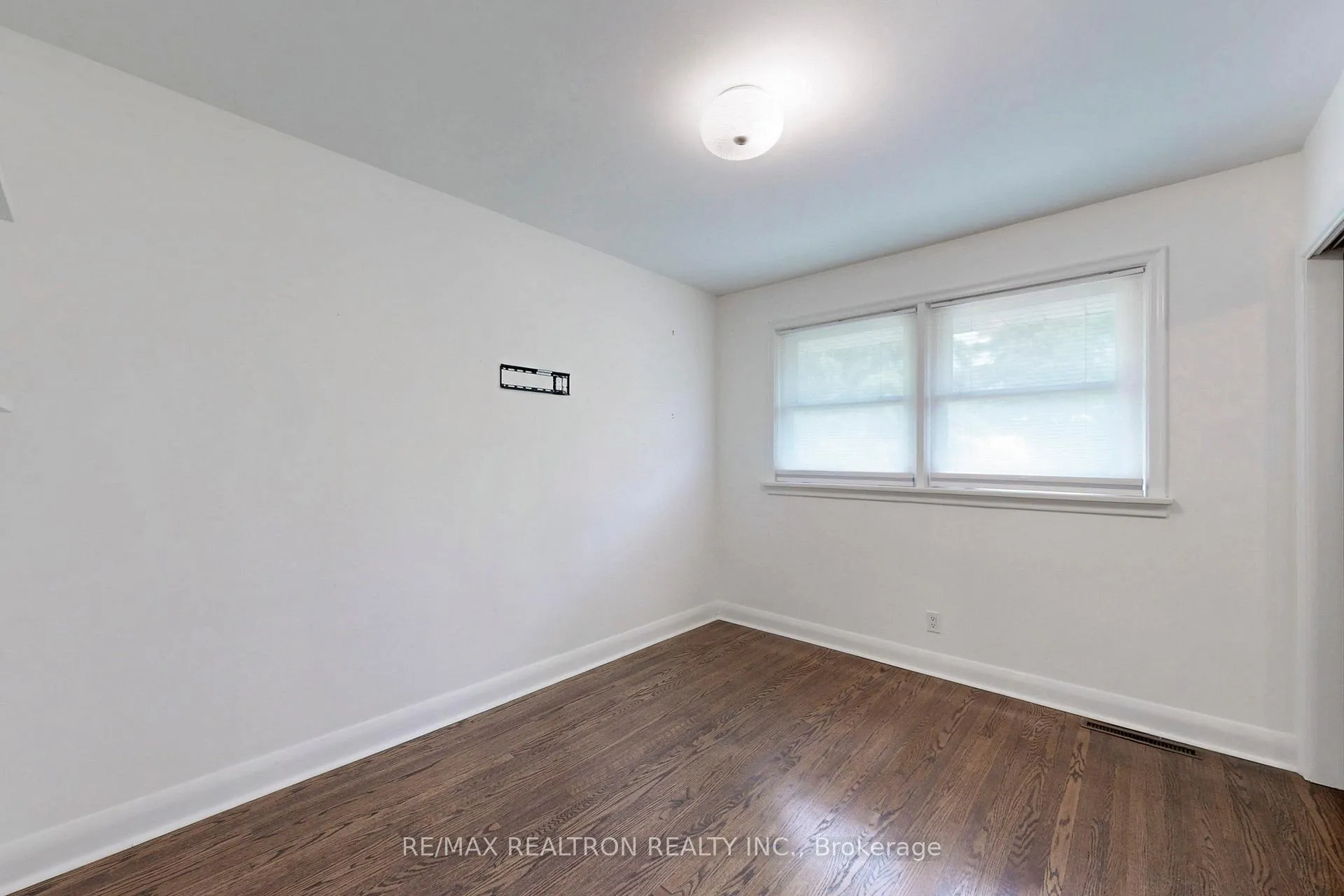 Photo 19 of 27 Naylon Street, Vaughan, Maple — HOMEH