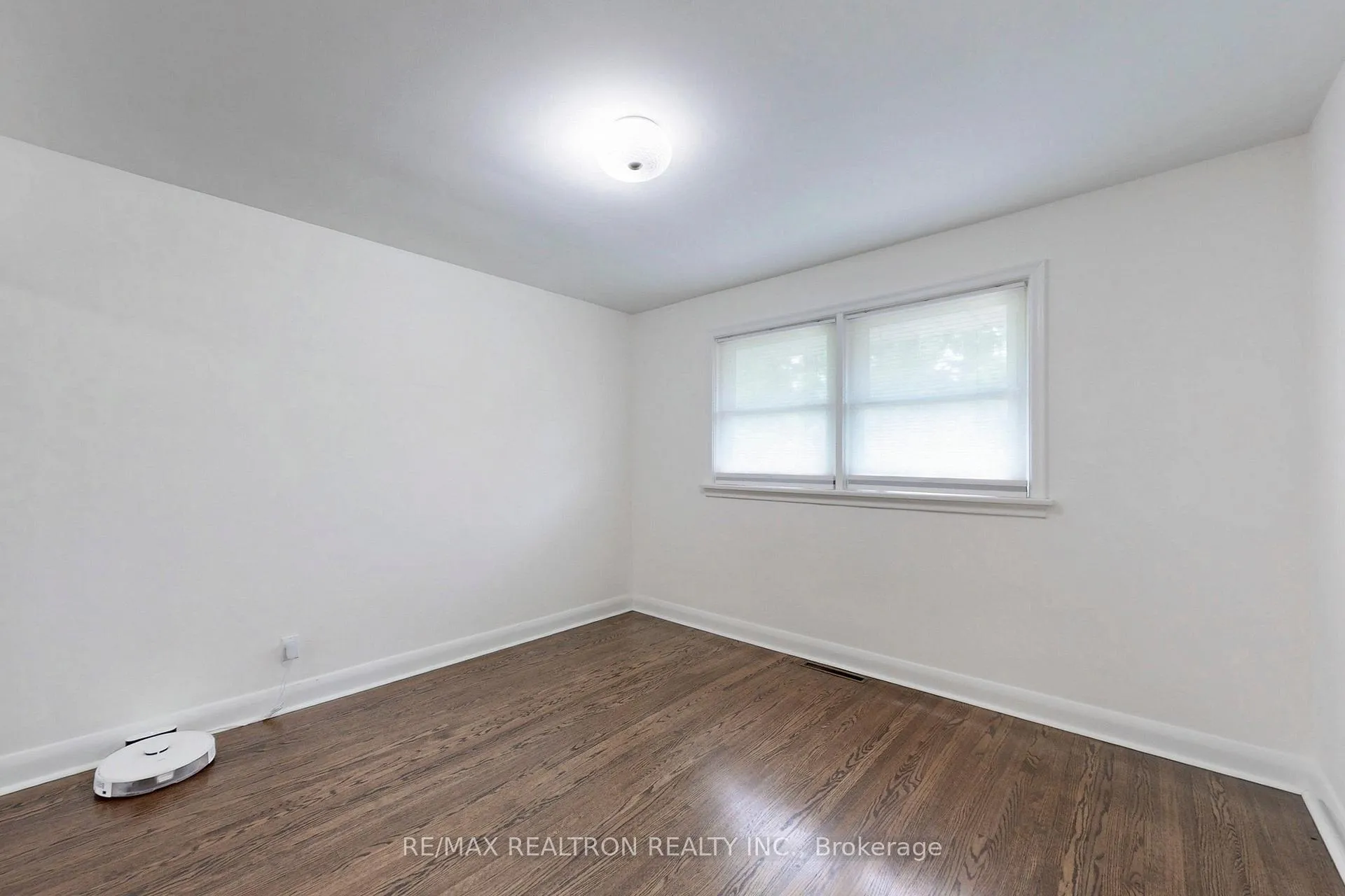 Photo 22 of 27 Naylon Street, Vaughan, Maple — HOMEH