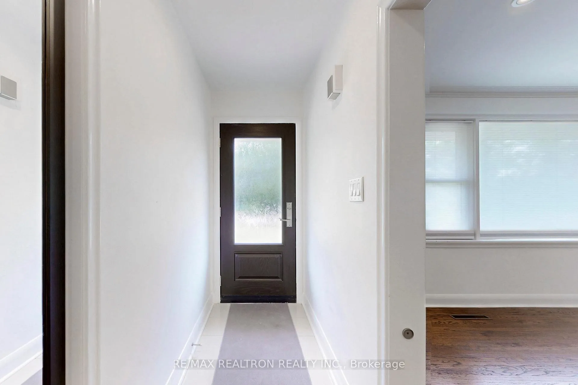 Photo 30 of 27 Naylon Street, Vaughan, Maple — HOMEH