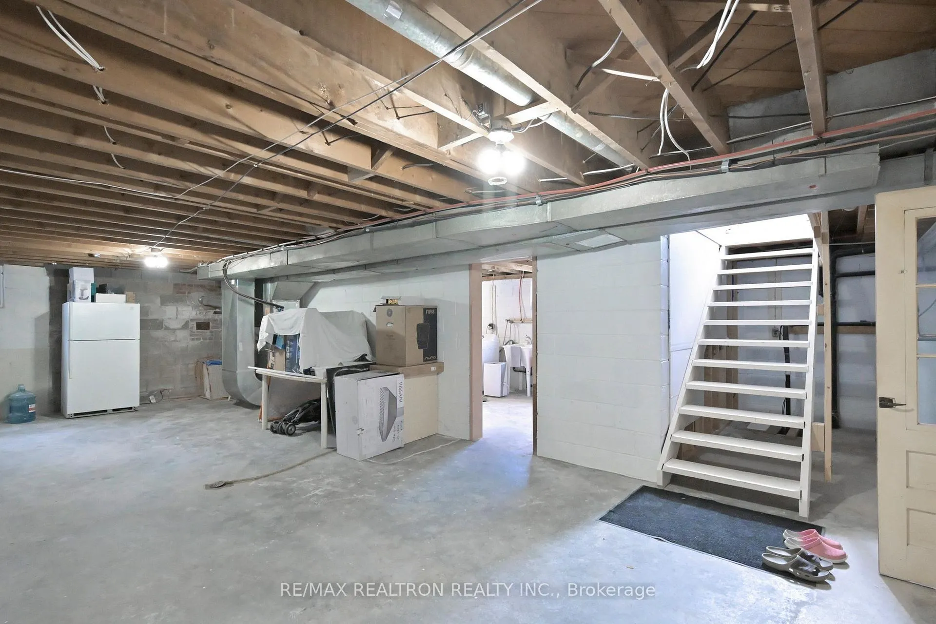 Photo 31 of 27 Naylon Street, Vaughan, Maple — HOMEH