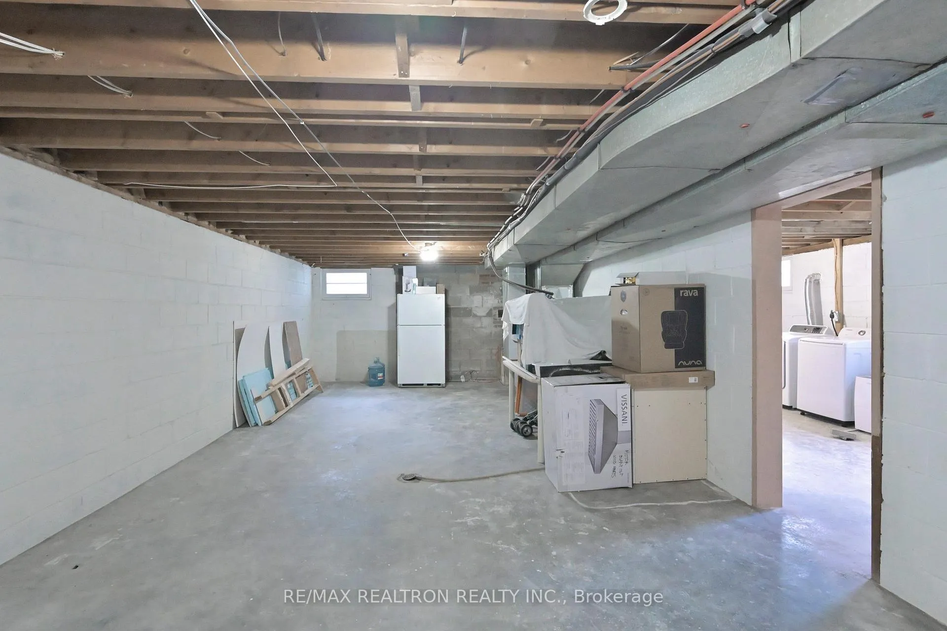 Photo 32 of 27 Naylon Street, Vaughan, Maple — HOMEH