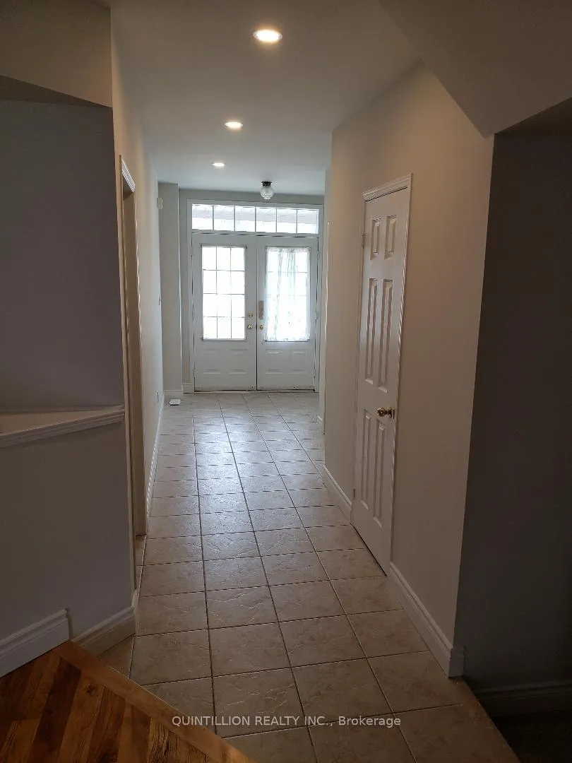 Photo 3 of 66 Briarhall Crescent, Markham, Berczy — HOMEH