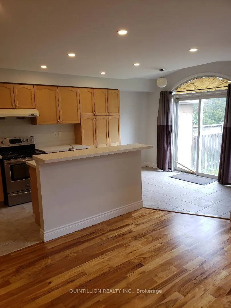 Photo 7 of 66 Briarhall Crescent, Markham, Berczy — HOMEH