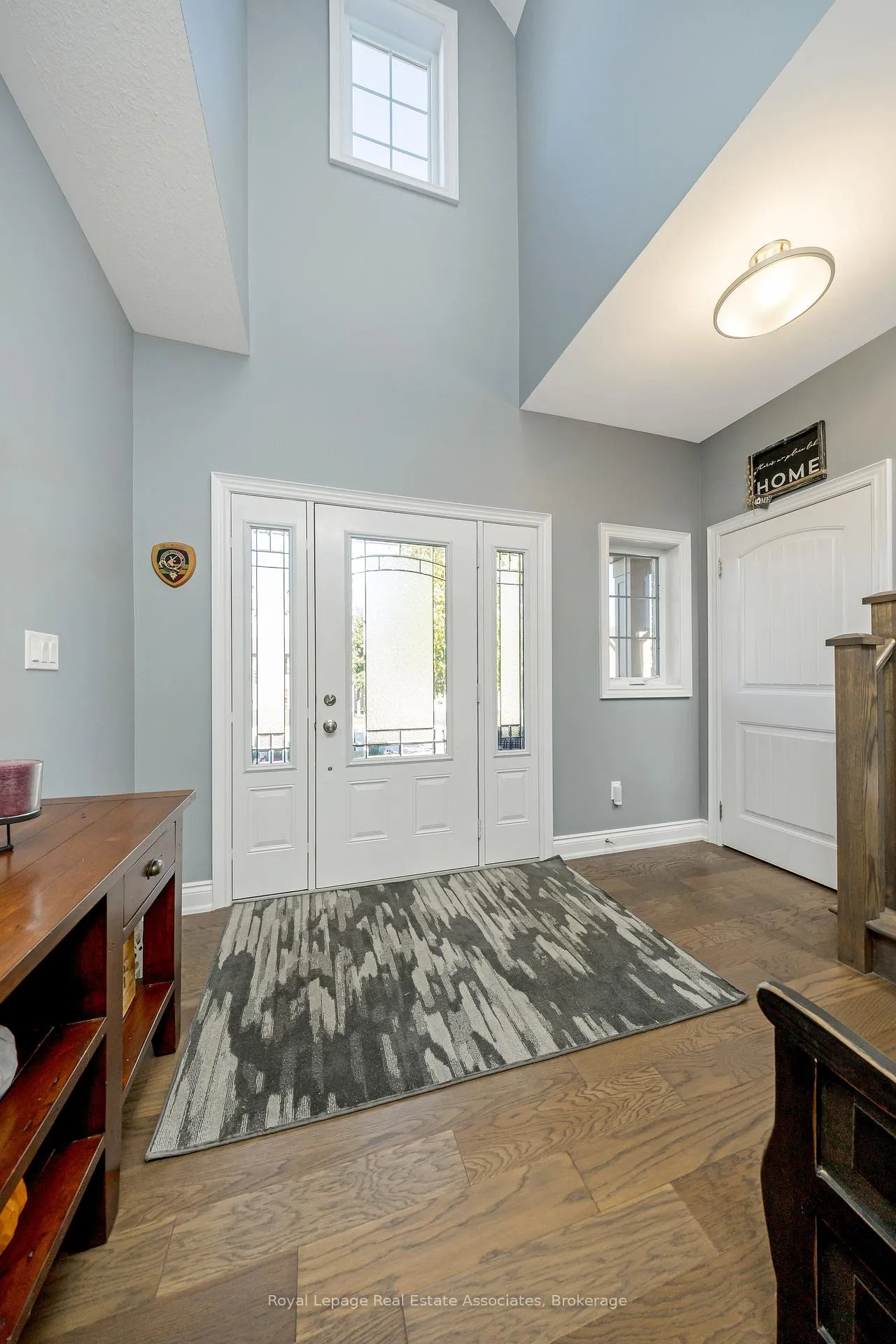Photo 4 of 25 Chestnut Drive, Guelph/Eramosa, Rockwood — HOMEH
