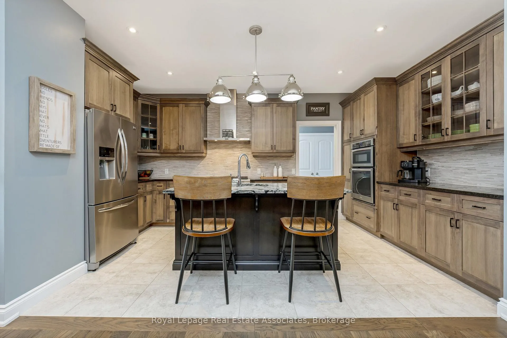 Photo 11 of 25 Chestnut Drive, Guelph/Eramosa, Rockwood — HOMEH