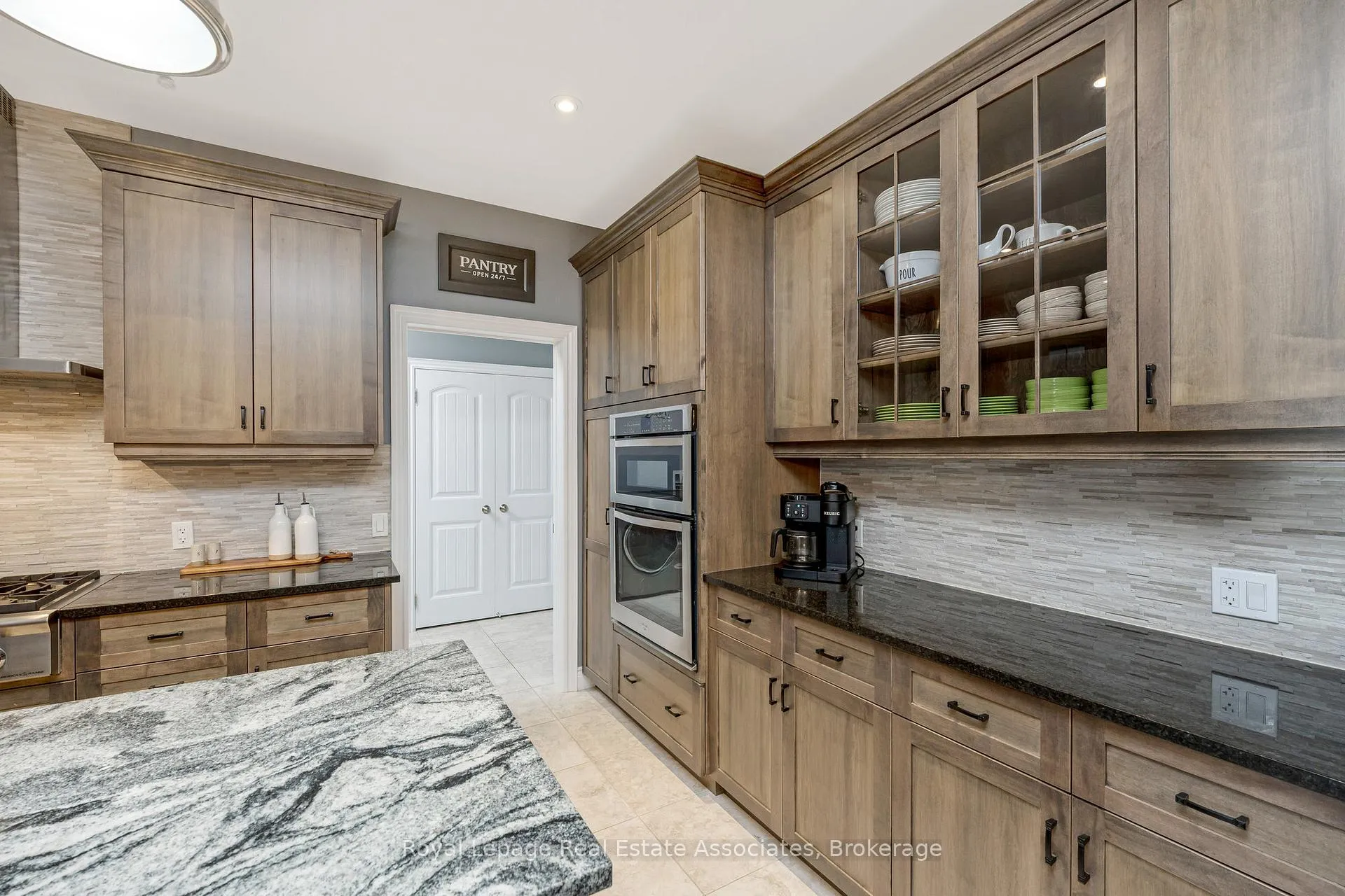 Photo 12 of 25 Chestnut Drive, Guelph/Eramosa, Rockwood — HOMEH