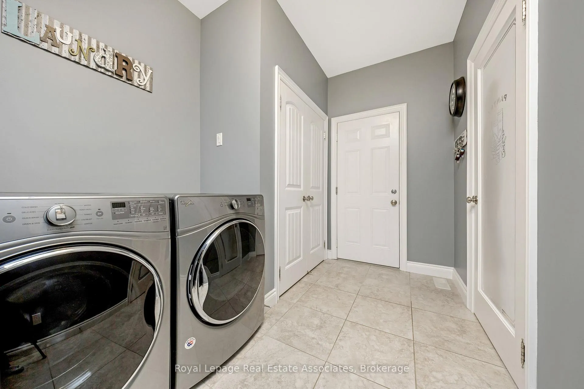 Photo 19 of 25 Chestnut Drive, Guelph/Eramosa, Rockwood — HOMEH