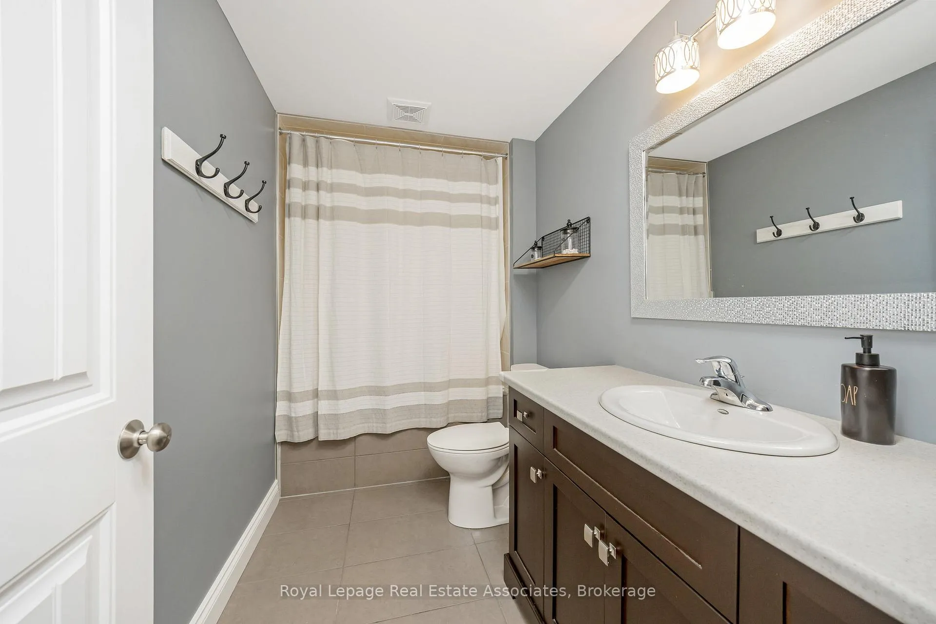 Photo 32 of 25 Chestnut Drive, Guelph/Eramosa, Rockwood — HOMEH