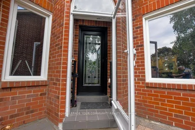 Photo 3 of 62 Joseph Aaron Boulevard, Vaughan, Brownridge — HOMEH