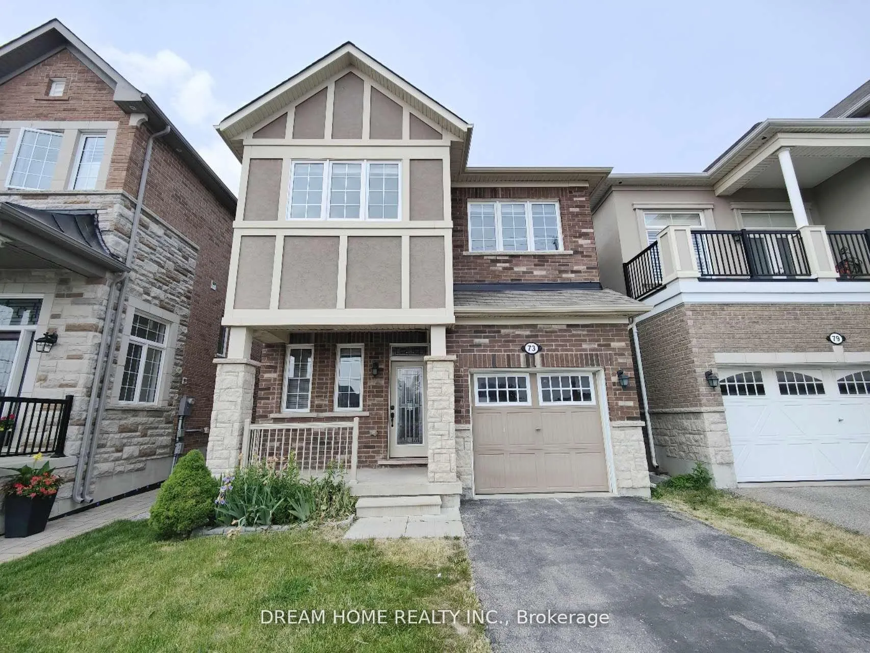 Photo 1 of 73 Buckle Crescent, Aurora, Rural Aurora — HOMEH