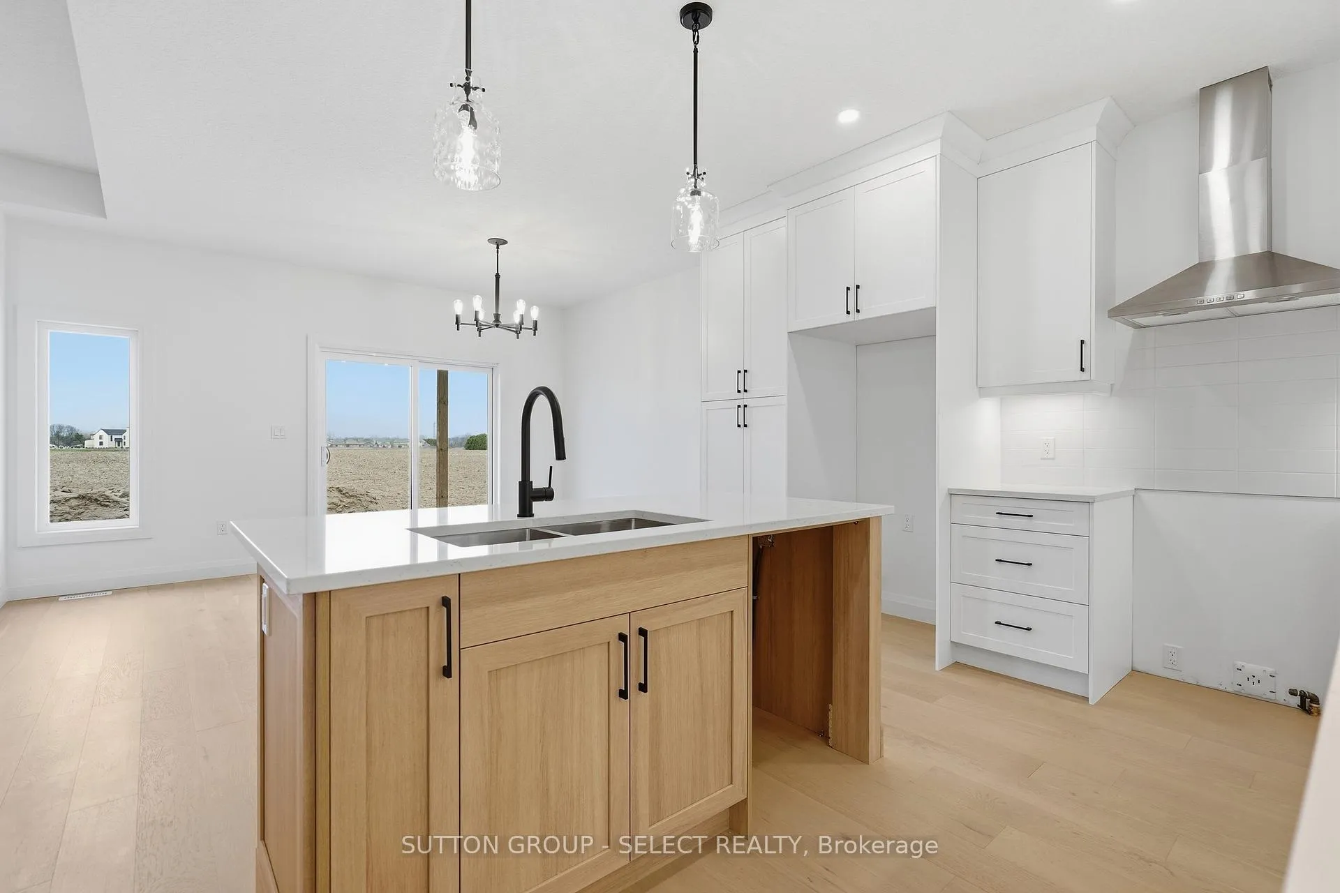 Photo 16 of 45 Hardy Drive, Strathroy-Caradoc, SE — HOMEH