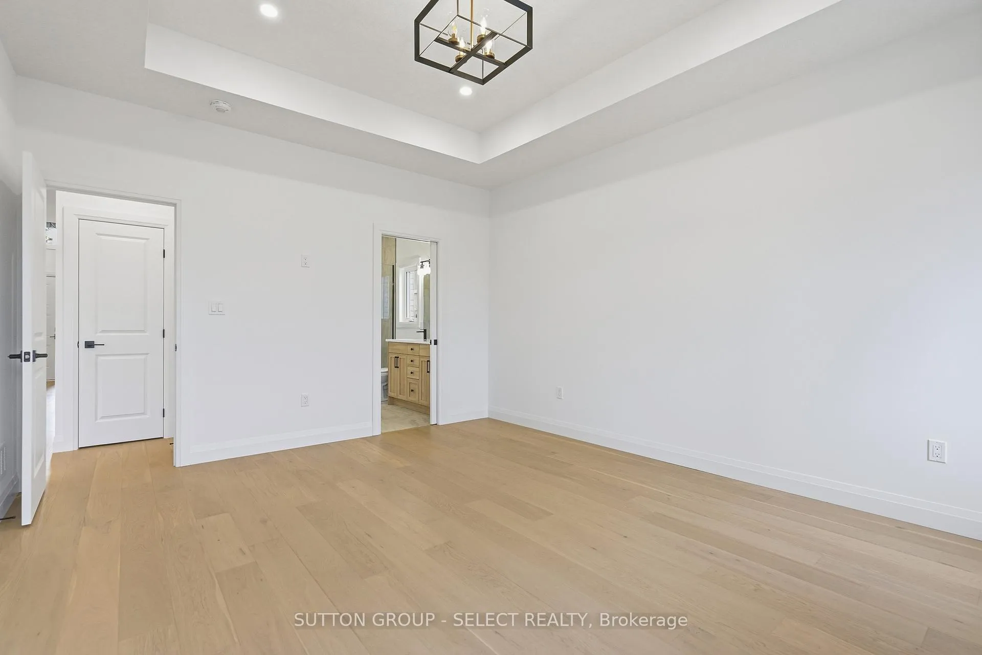 Photo 24 of 45 Hardy Drive, Strathroy-Caradoc, SE — HOMEH