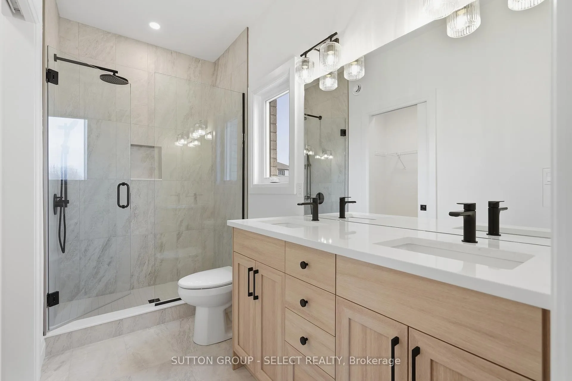 Photo 25 of 45 Hardy Drive, Strathroy-Caradoc, SE — HOMEH