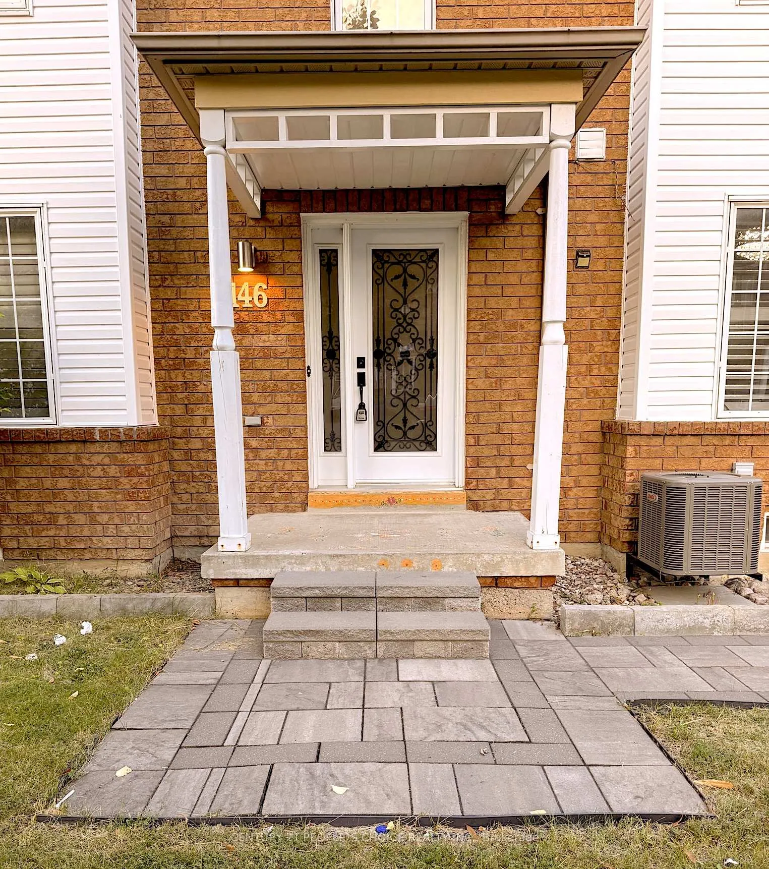 Photo 3 of 146 Stokely Crescent, Whitby, Downtown Whitby — HOMEH