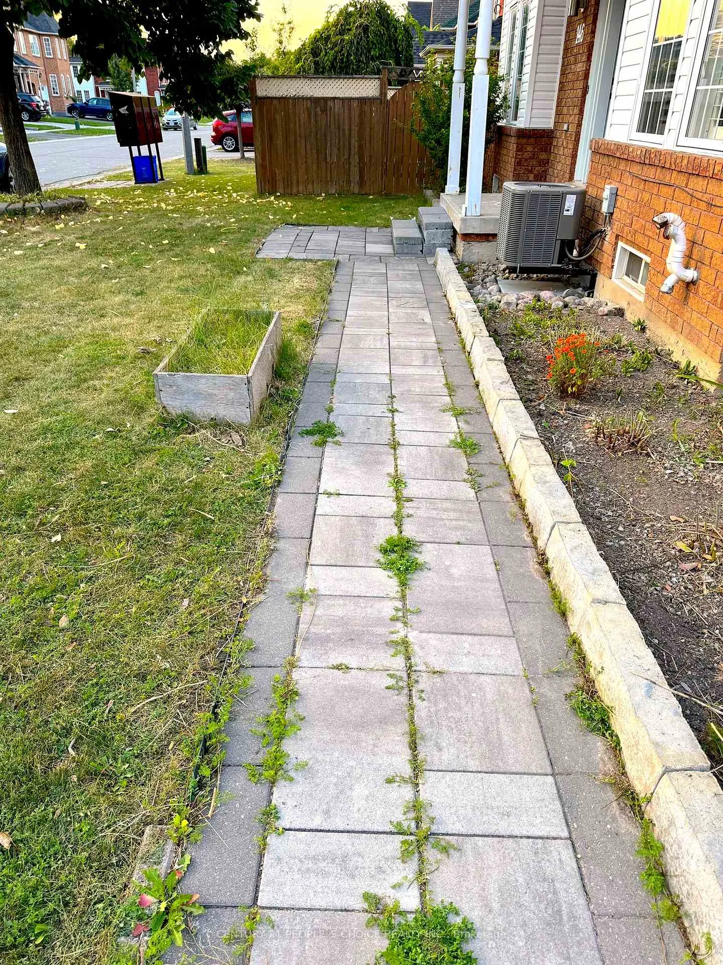 Photo 4 of 146 Stokely Crescent, Whitby, Downtown Whitby — HOMEH
