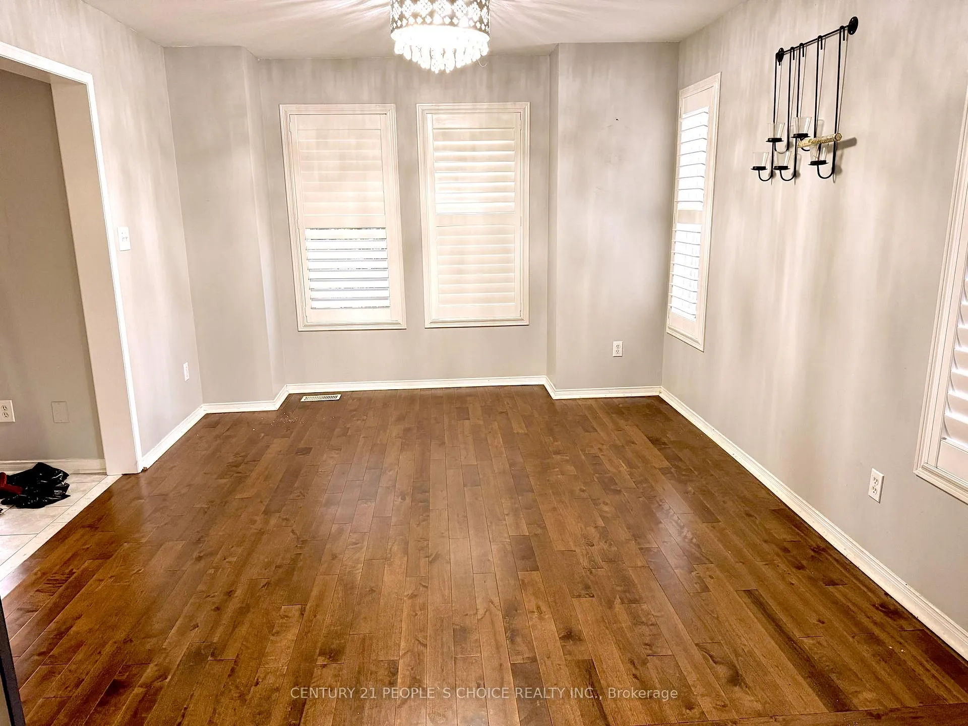 Photo 9 of 146 Stokely Crescent, Whitby, Downtown Whitby — HOMEH