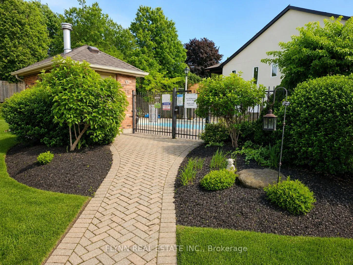 Photo 3 of Unit 13, 2720 Mewburn Road, Niagara Falls, Casey — HOMEH