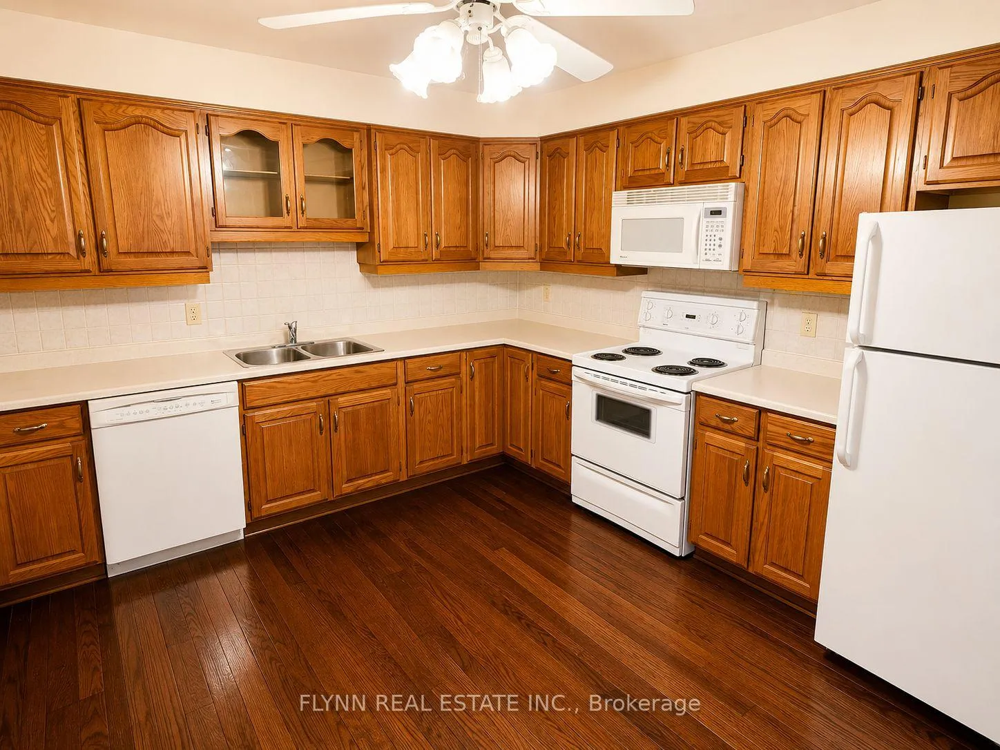 Photo 5 of Unit 13, 2720 Mewburn Road, Niagara Falls, Casey — HOMEH