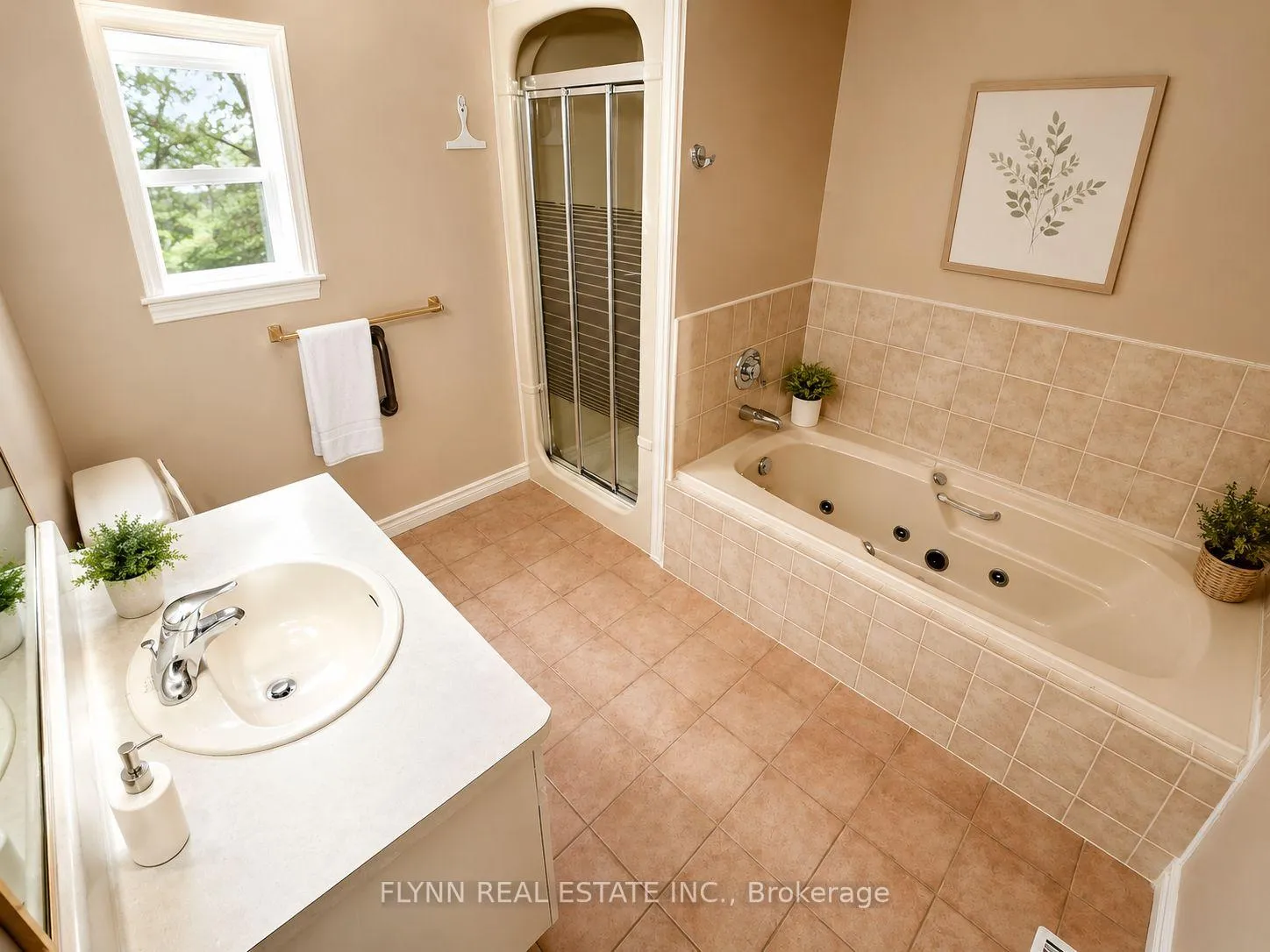 Photo 13 of Unit 13, 2720 Mewburn Road, Niagara Falls, Casey — HOMEH