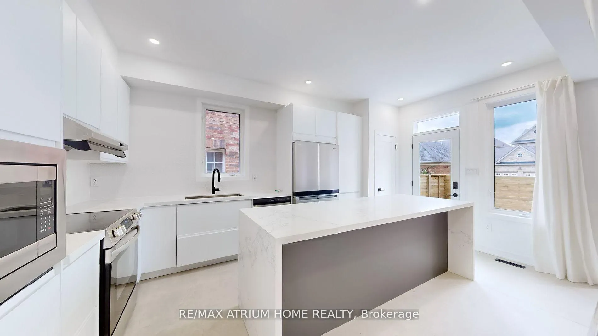 Photo 6 of 76 Cardrew Street, Markham, Cornell — HOMEH
