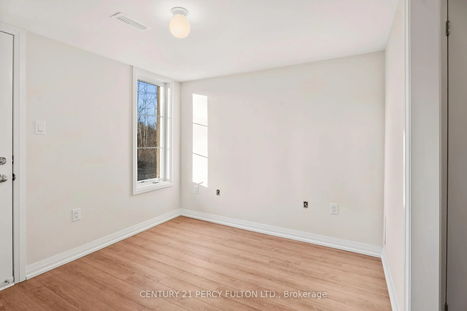 Photo 7 of 26 Coote Court, Ajax, Northwest Ajax — HOMEH