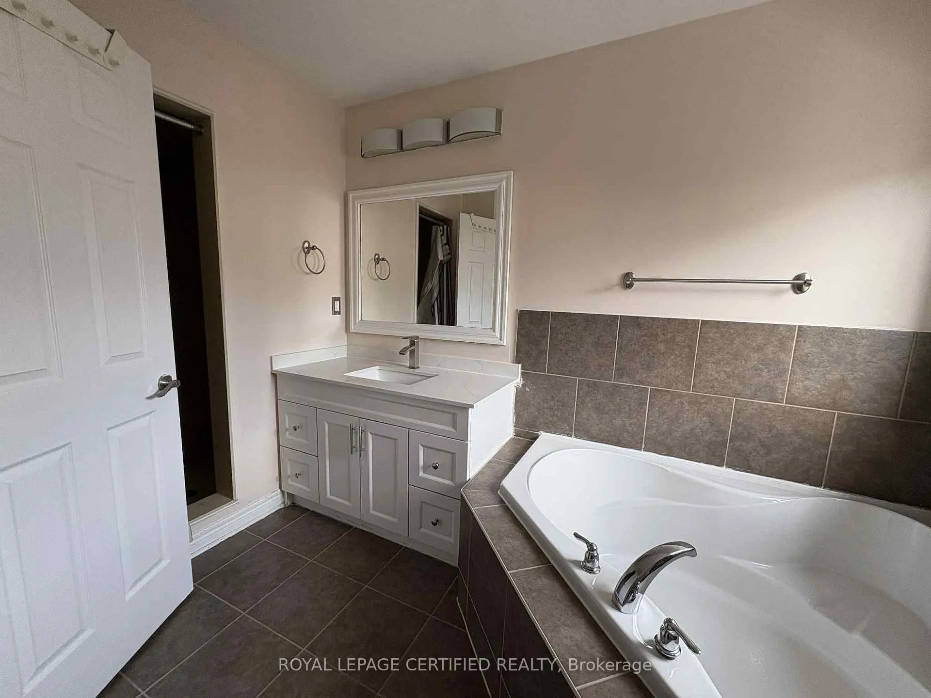 Photo 24 of 1252 Costigan Road, Milton, Clarke — HOMEH