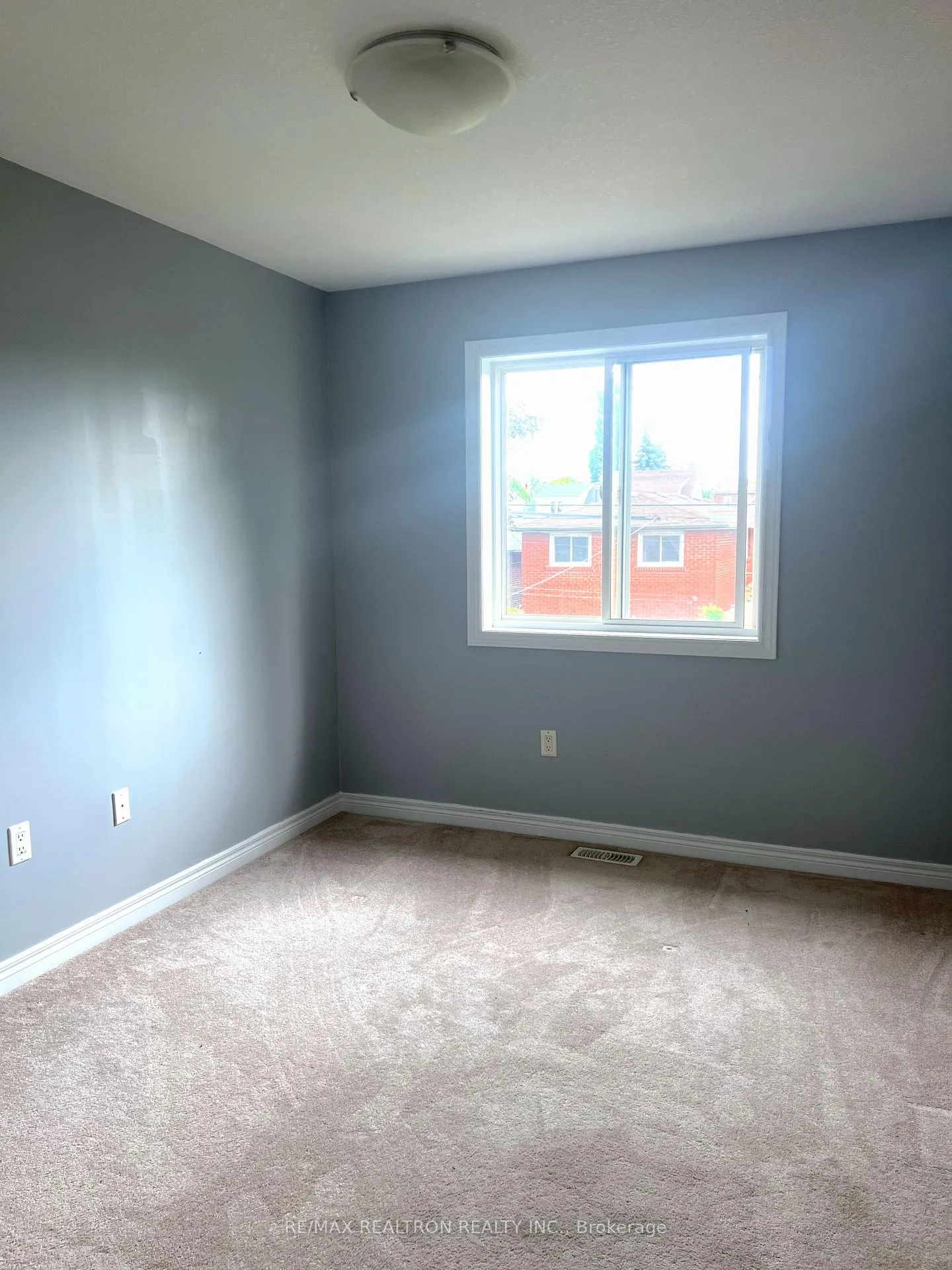 Photo 7 of 62 Vansitmart Avenue, Hamilton, Homeside — HOMEH