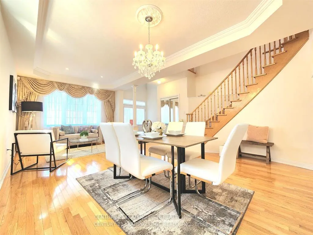 Photo 4 of 48 Starhill Crescent, Markham, Cachet — HOMEH