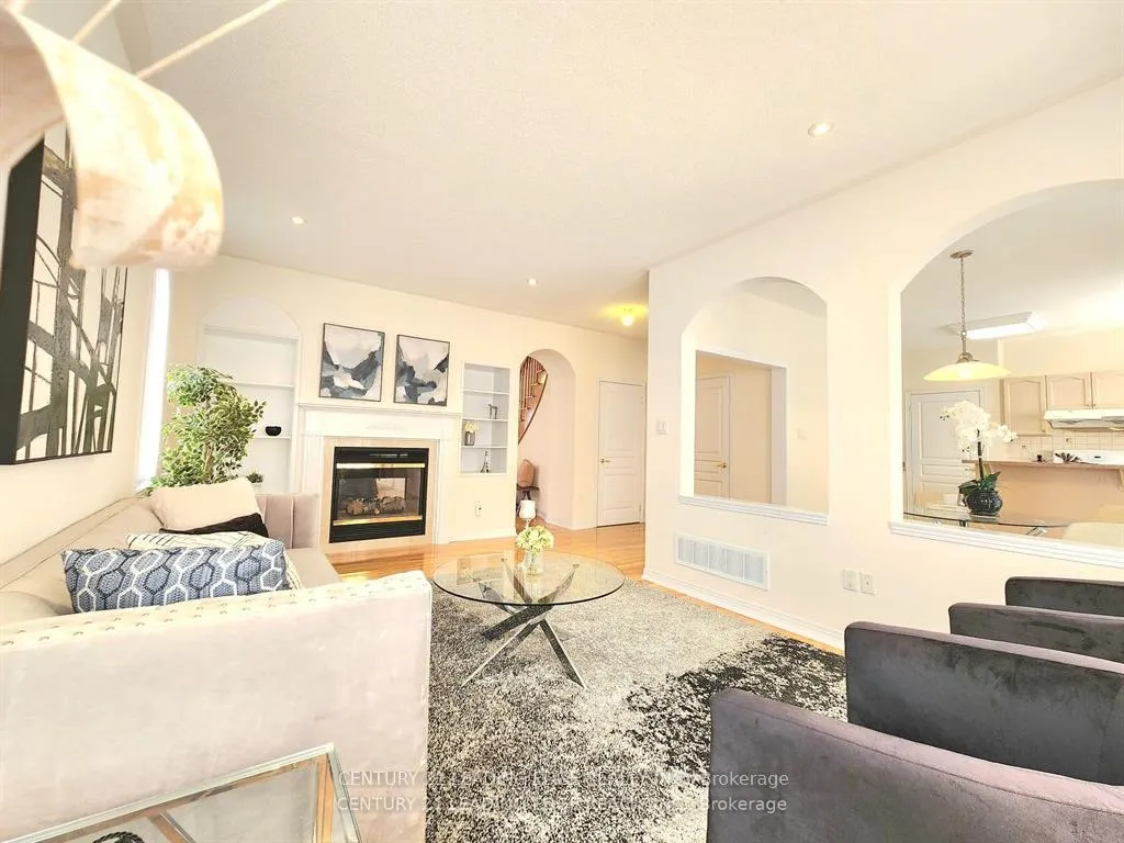 Photo 10 of 48 Starhill Crescent, Markham, Cachet — HOMEH