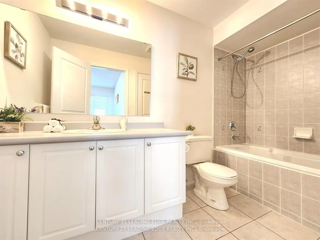Photo 20 of 48 Starhill Crescent, Markham, Cachet — HOMEH