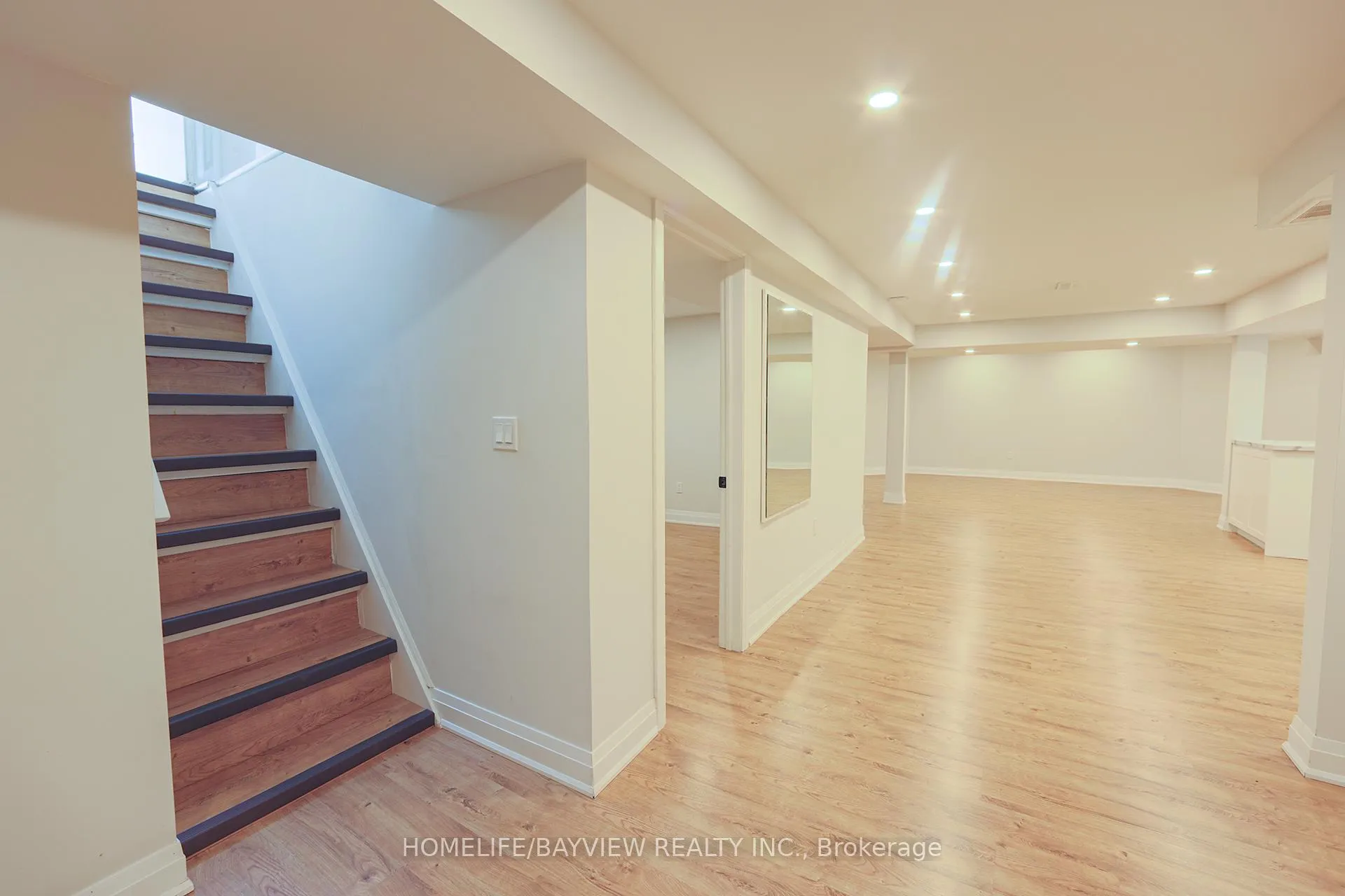 Photo 3 of 15 Chip Court, Richmond Hill, Westbrook — HOMEH