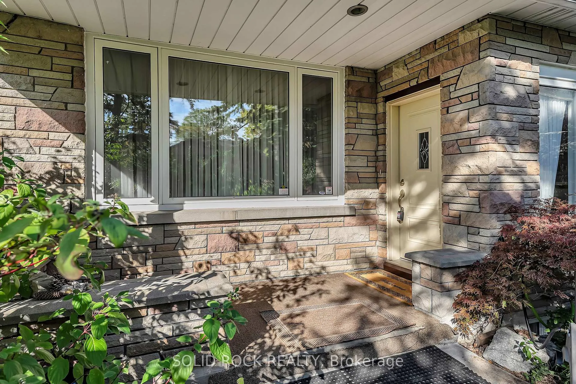 Photo 6 of 471 Tillbury Avenue, Ottawa, Laurentianview — HOMEH