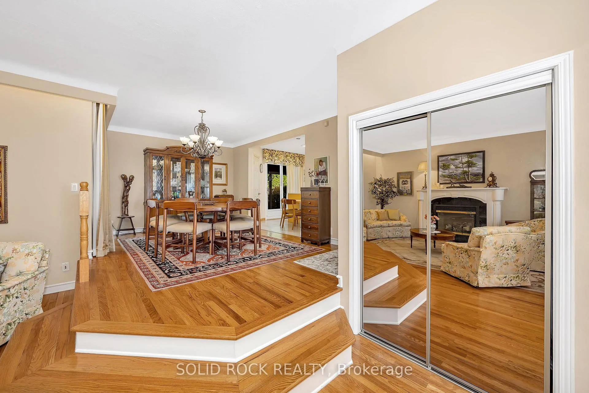 Photo 10 of 471 Tillbury Avenue, Ottawa, Laurentianview — HOMEH