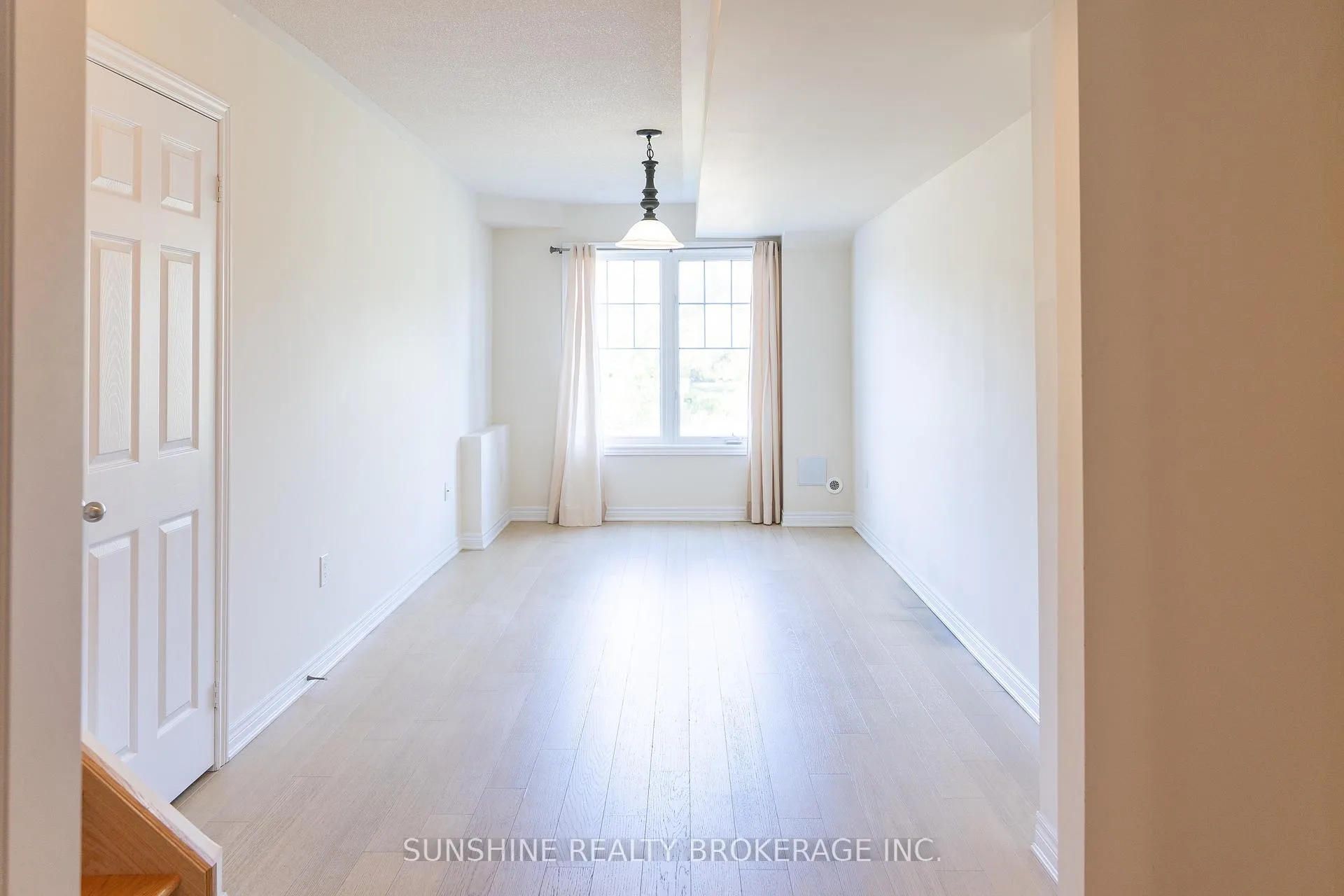 Photo 2 of 85 Dundas Way, Markham, Greensborough — HOMEH