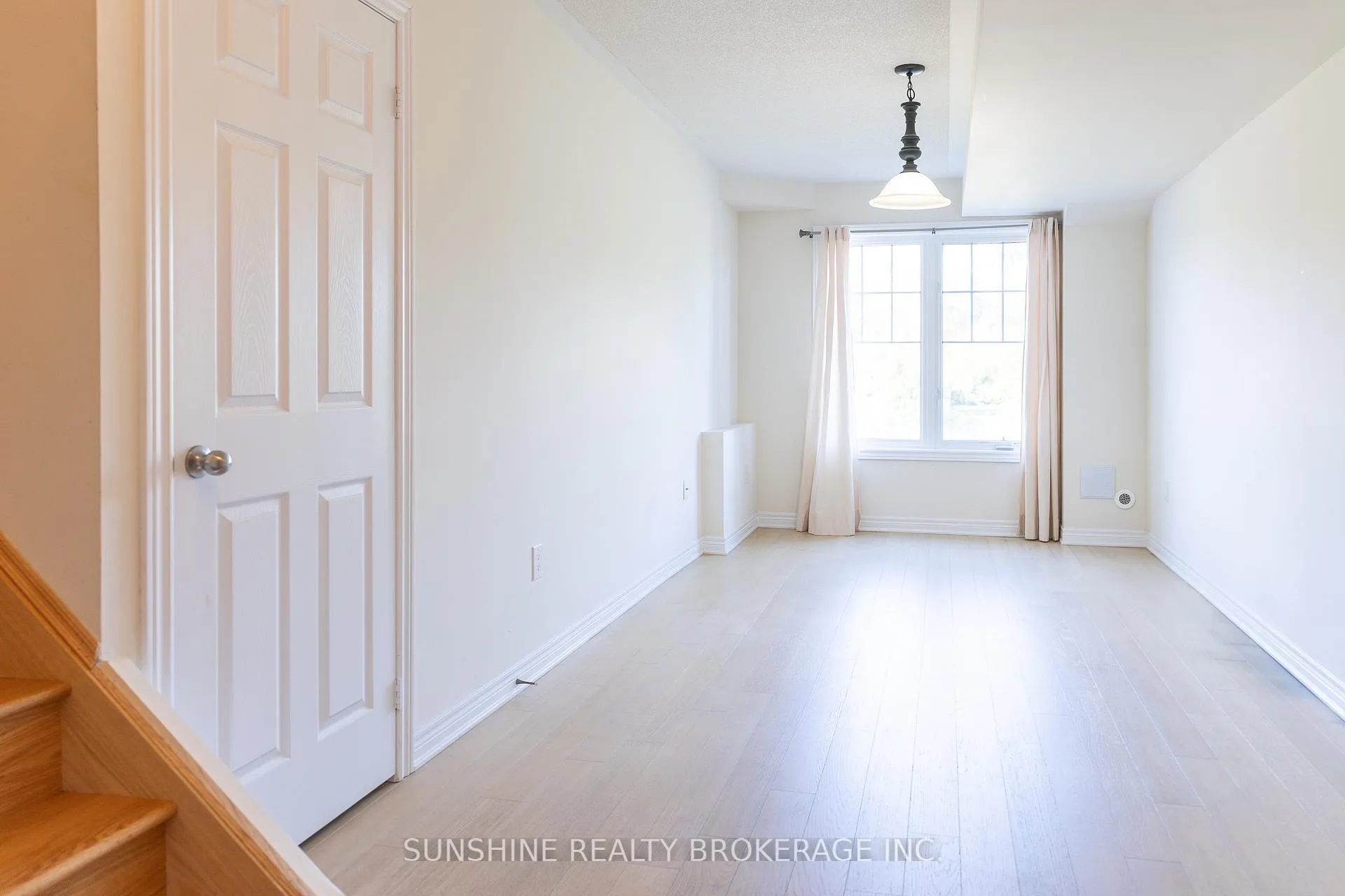 Photo 3 of 85 Dundas Way, Markham, Greensborough — HOMEH