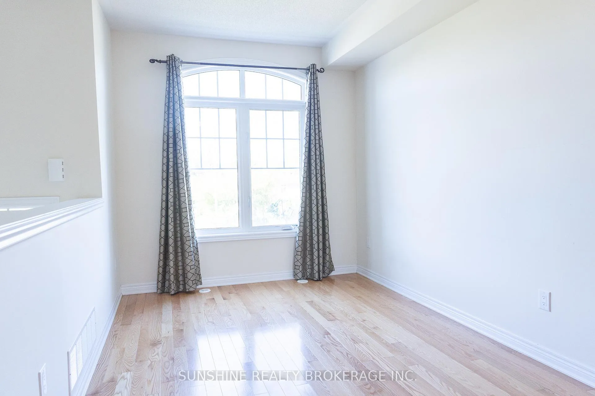 Photo 9 of 85 Dundas Way, Markham, Greensborough — HOMEH
